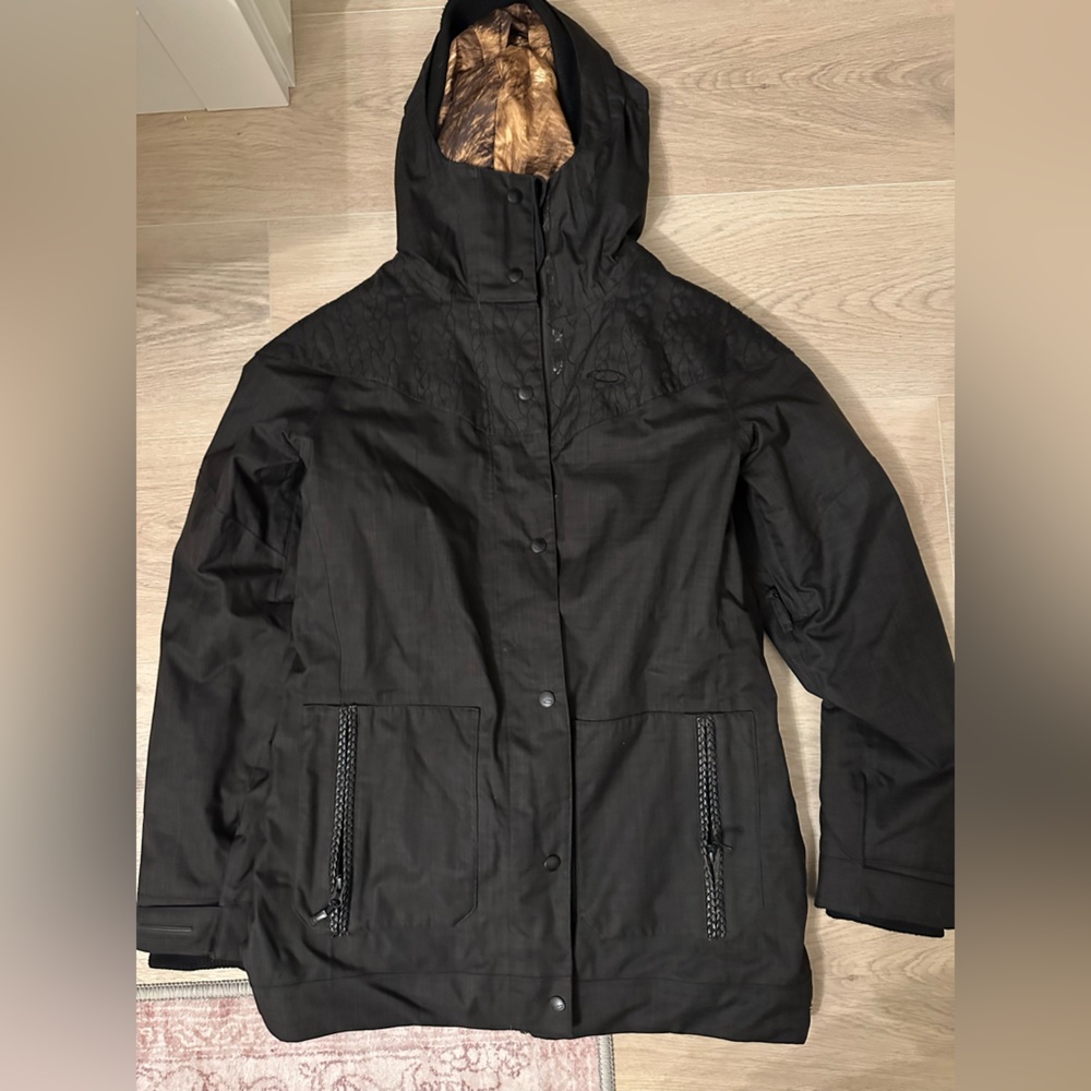 Oakley Black Ski Jacket with Graphic Hood